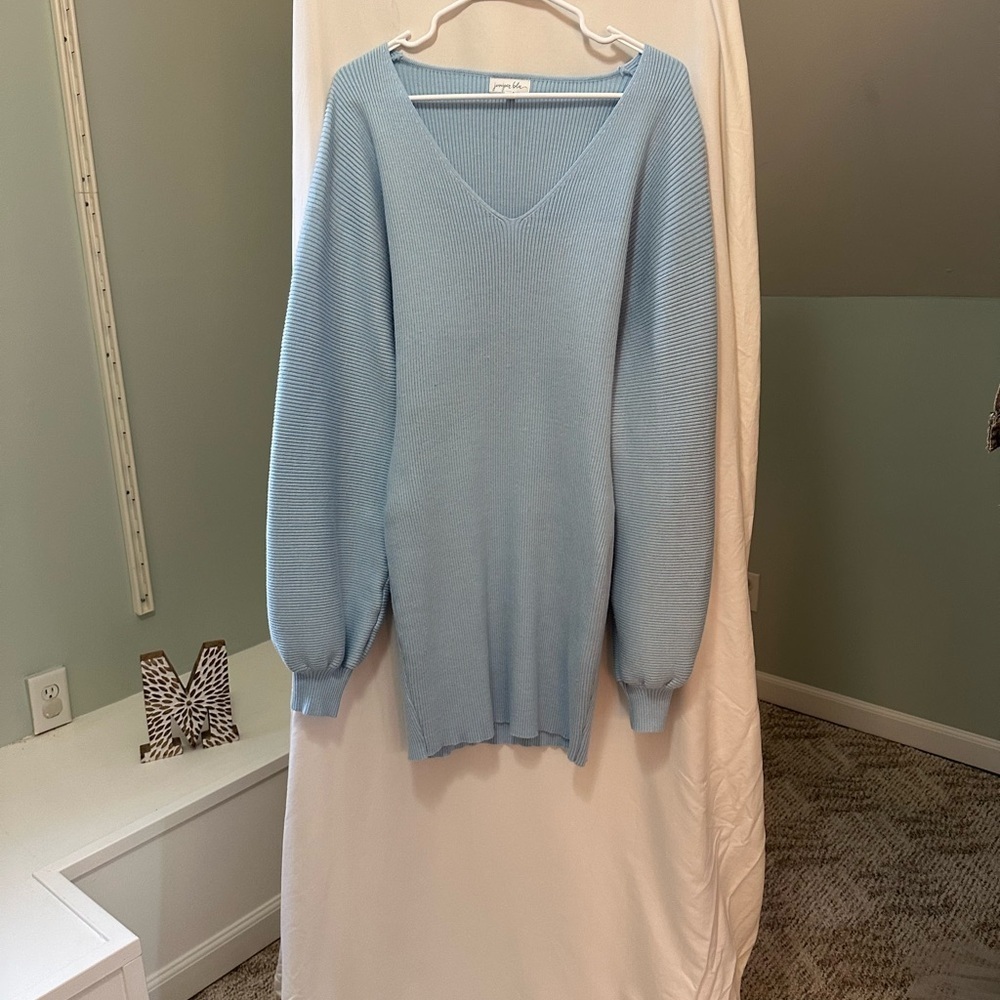 Light Blue V-Neck Sweater Dress with oversized Sleeves size large - Picture 7 of 14